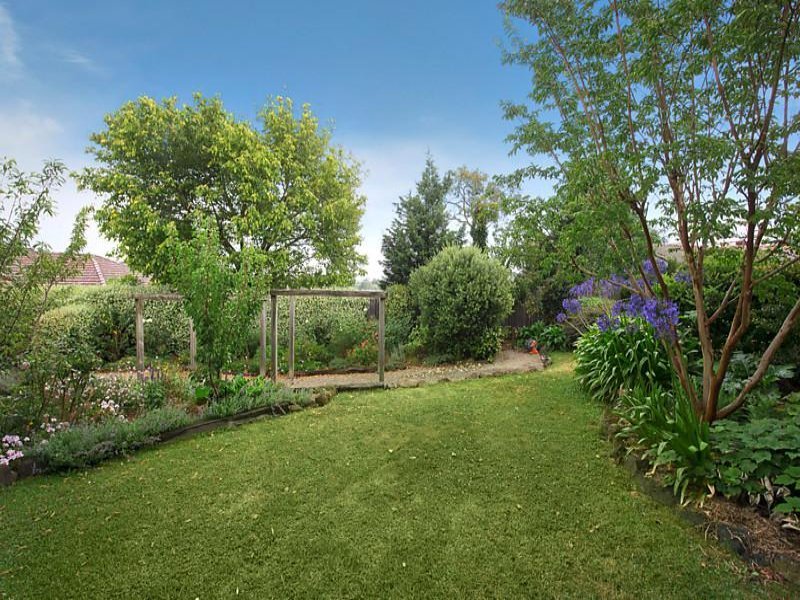 37 Glencairn Avenue, Camberwell image 3