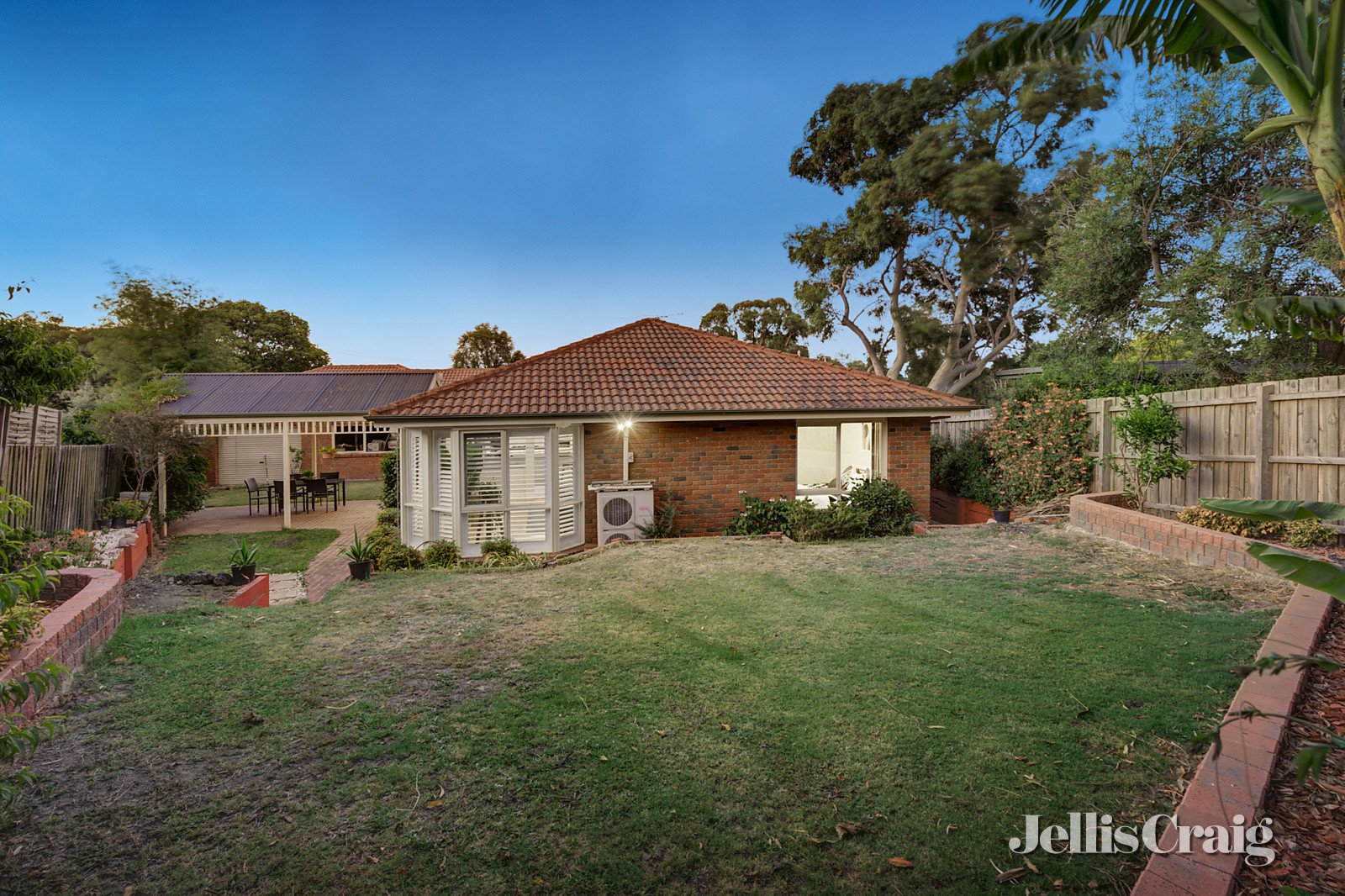 37 Glenwood Drive, Croydon image 10