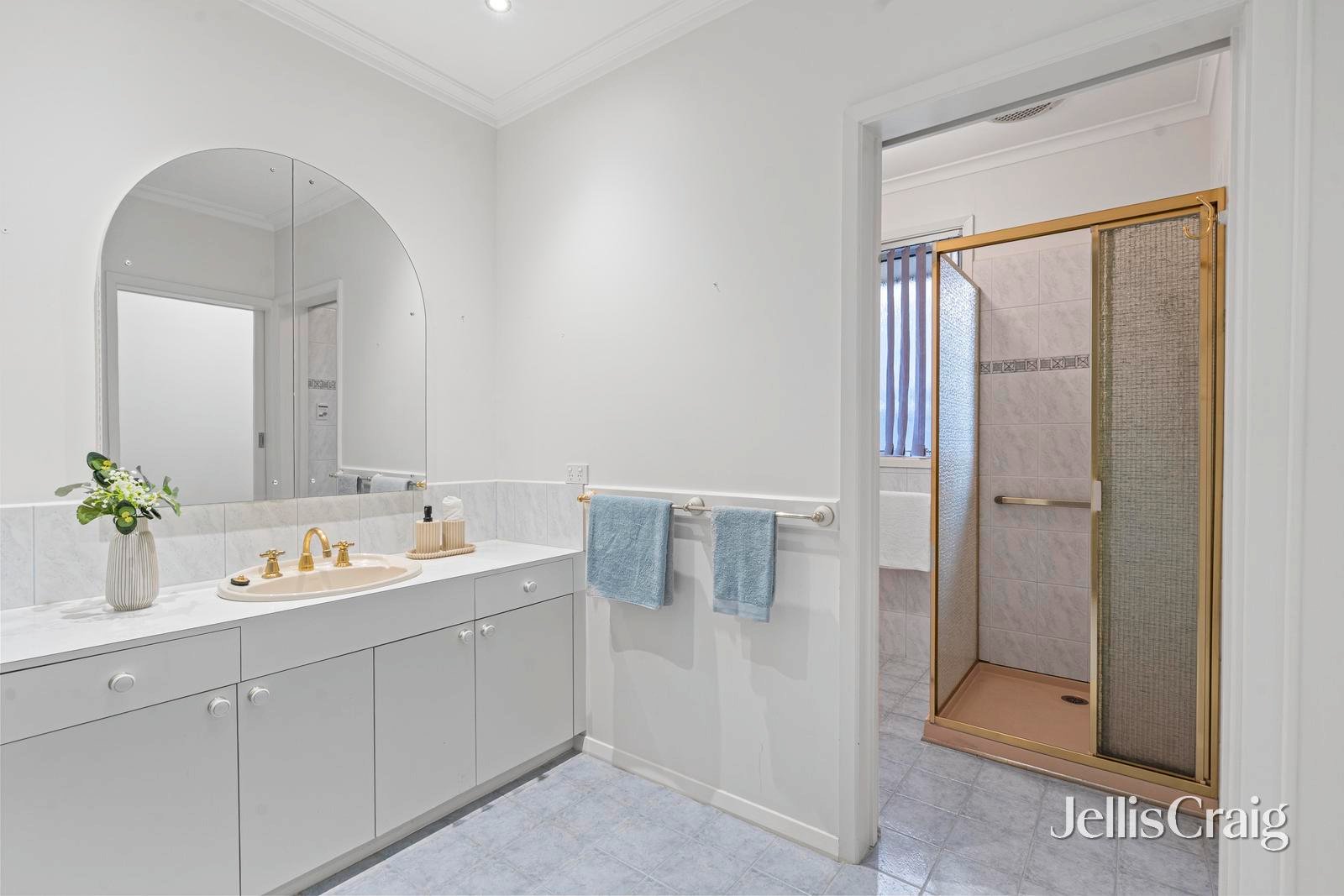 37 Grant Olson Avenue, Bulleen image 10