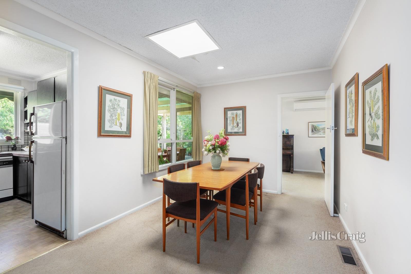 37 Grantley Drive, Glen Waverley image 3