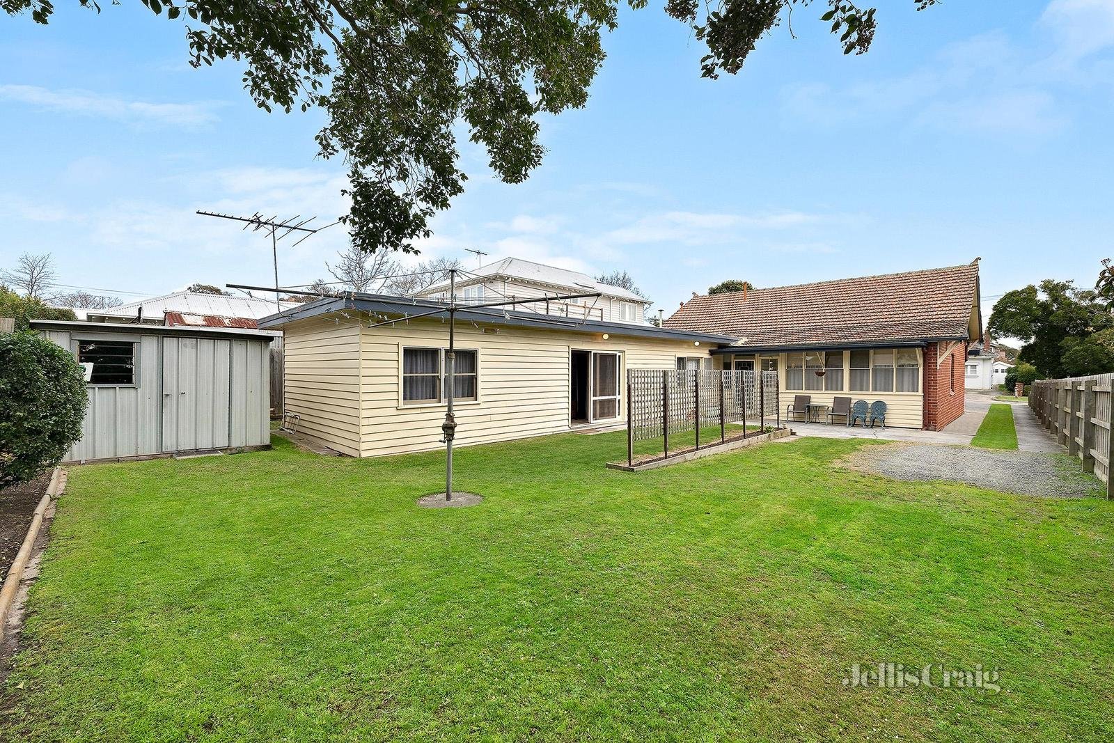 37 Grovedale Road, Surrey Hills image 9