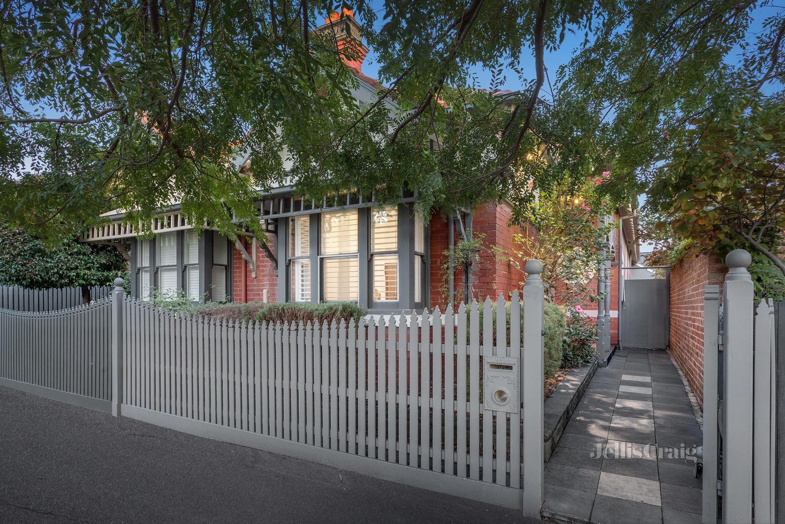 37 Harold Street, Middle Park image 1