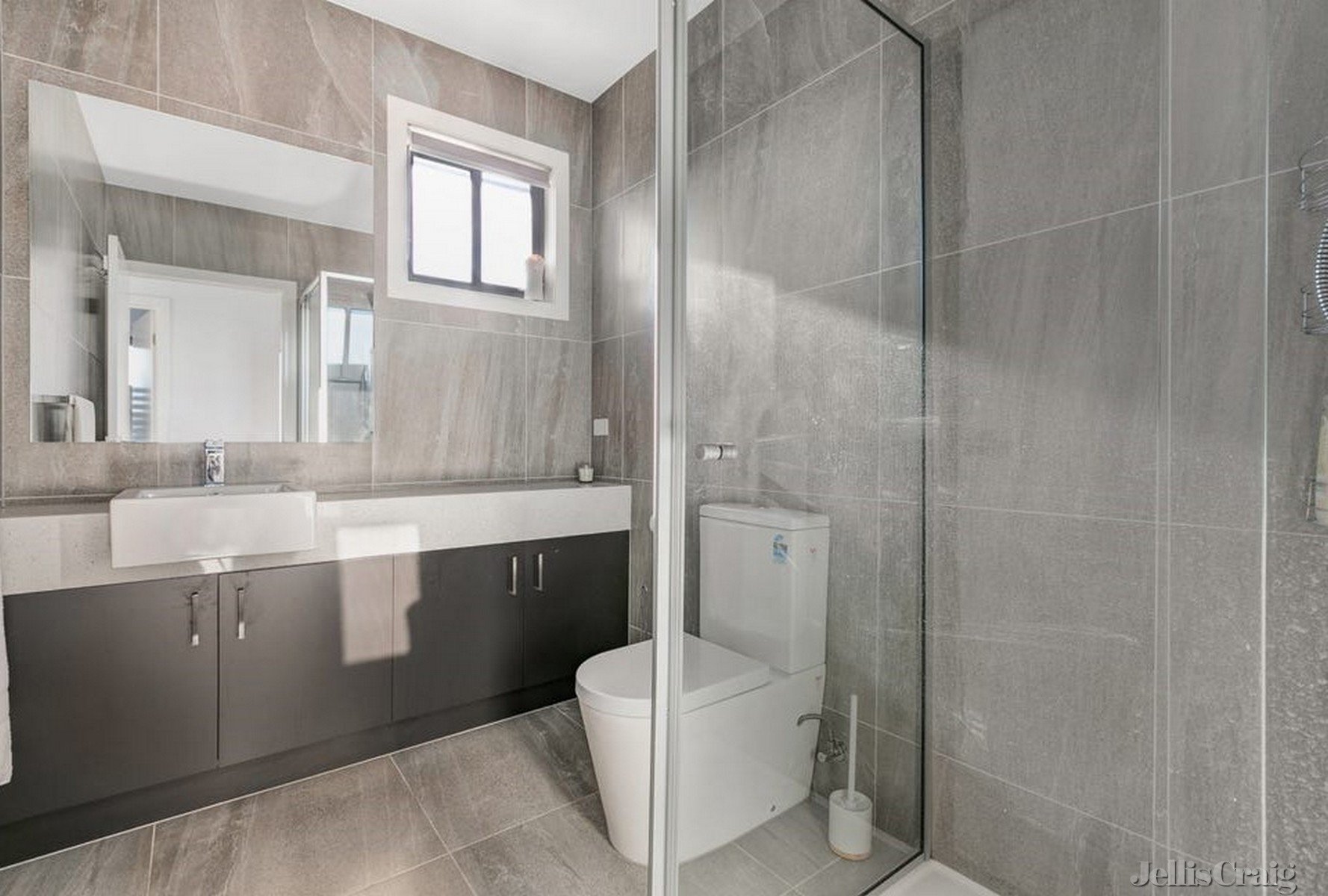 3/7 Highland Street, Kingsbury image 5