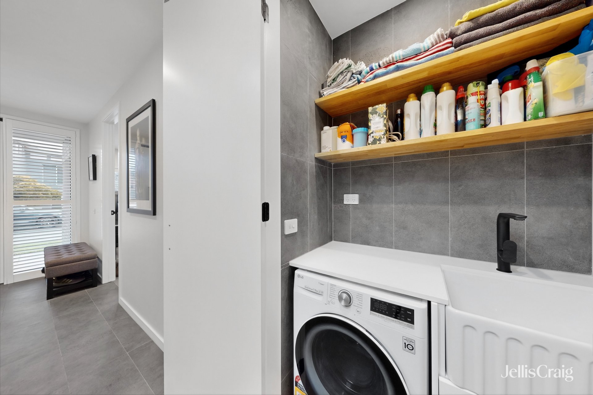 37 Hillsdale Avenue, Maribyrnong image 11