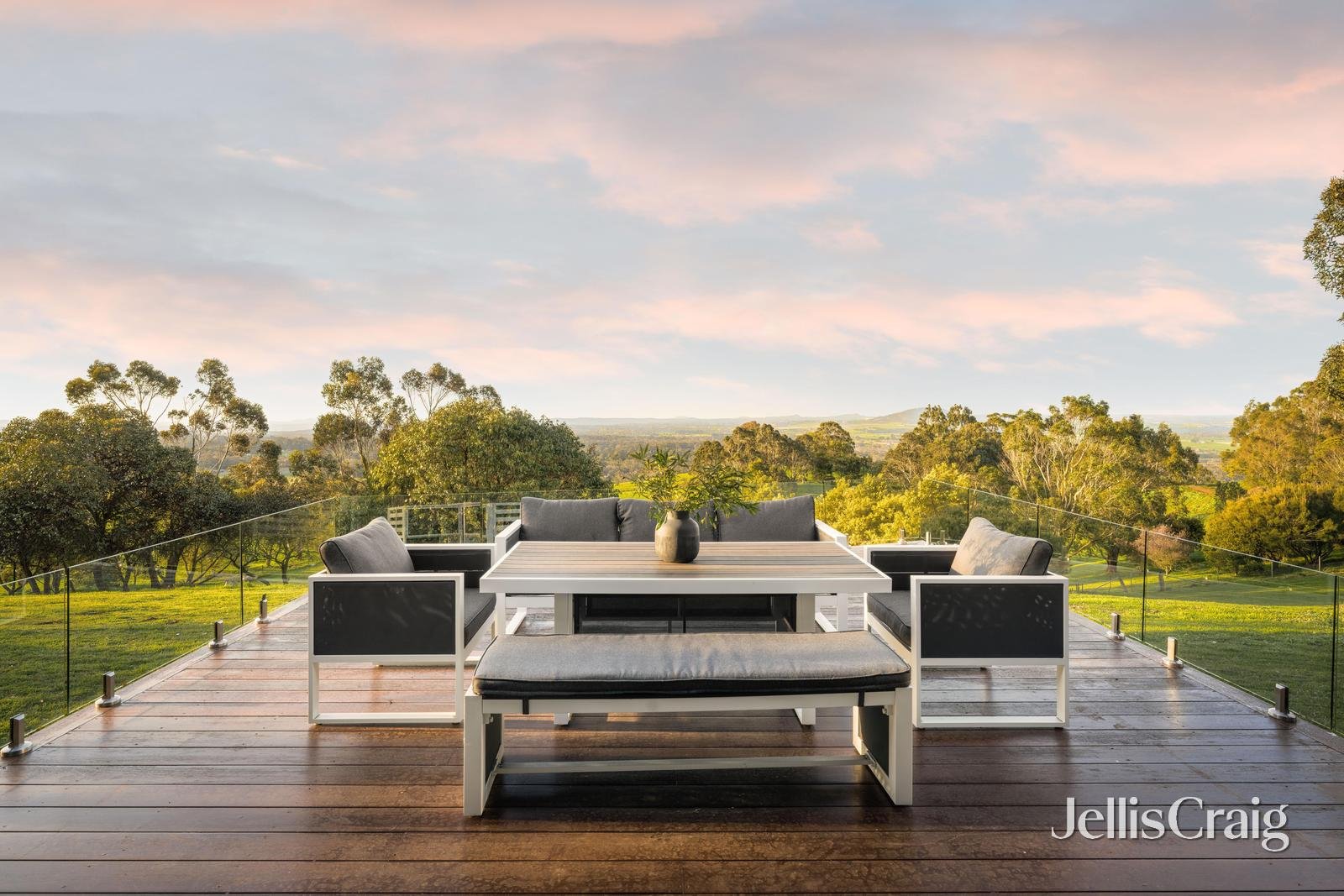 37 Hogarths Road, Buninyong image 2