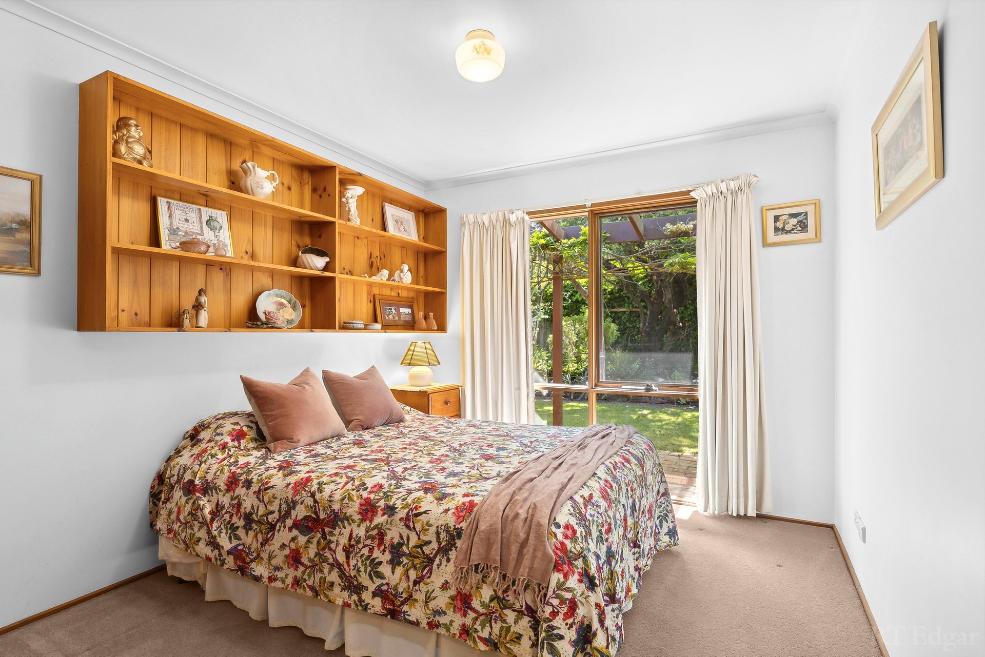 Property Gallery Thumbnail 9