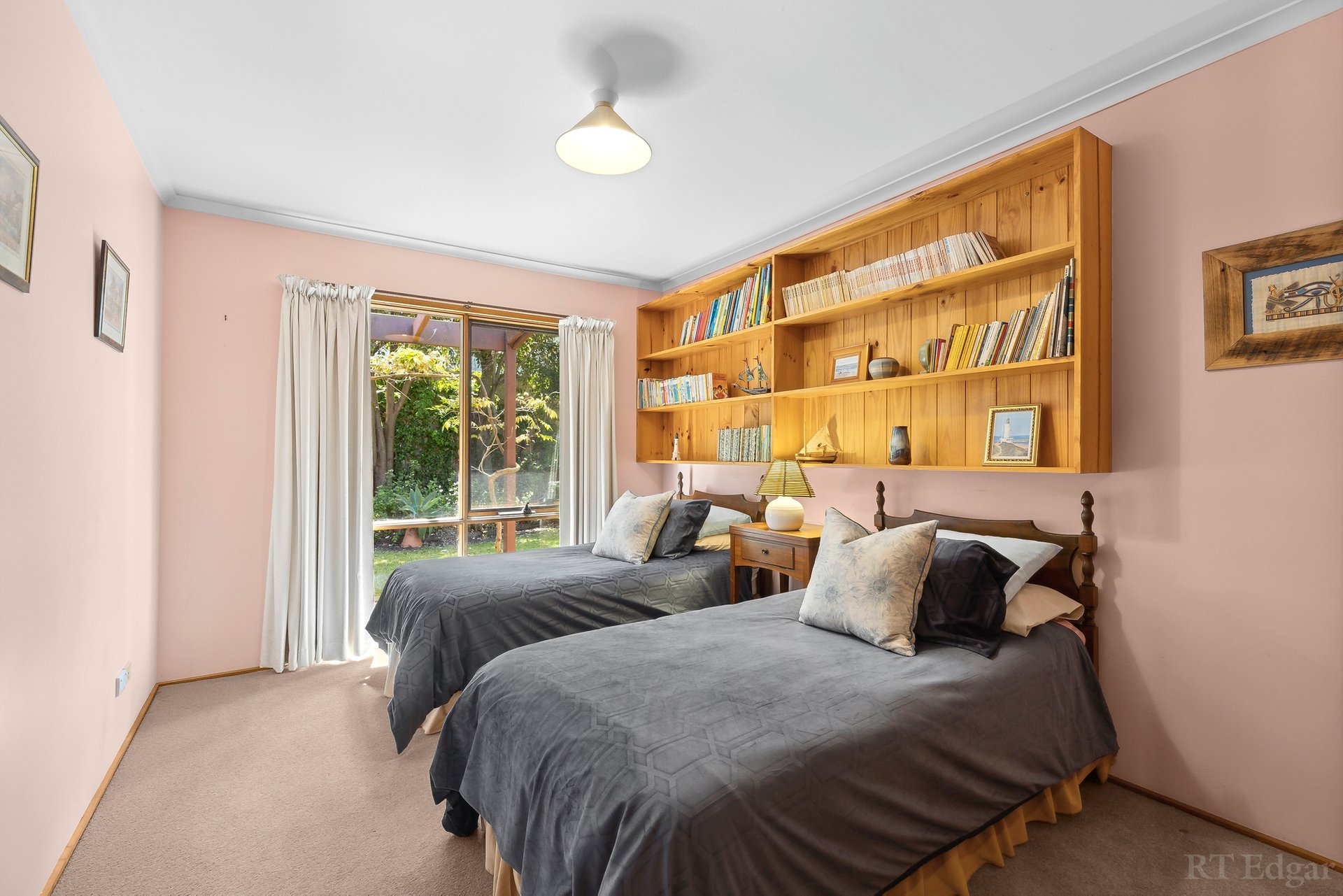 Property Gallery Thumbnail 12