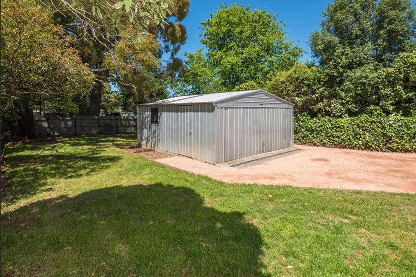 Property Gallery Thumbnail 9