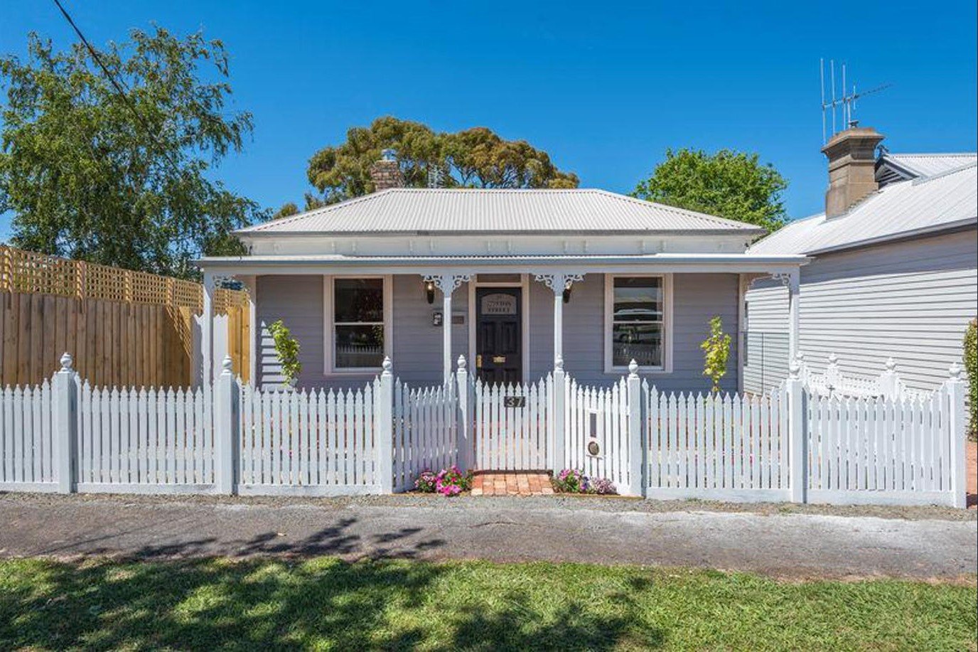 Property Gallery - Main Image