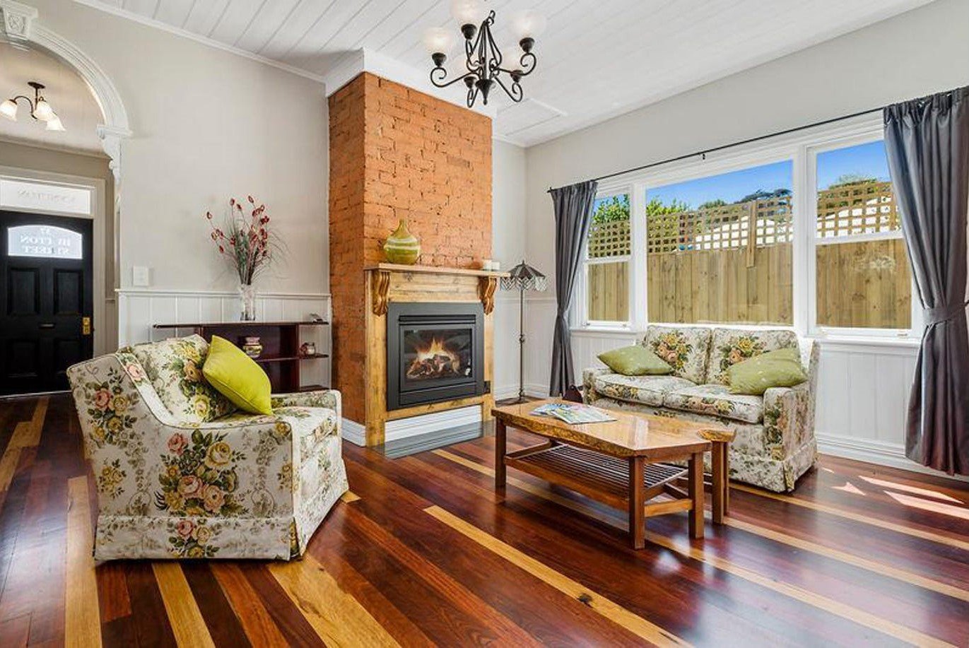 Property Gallery Thumbnail 3