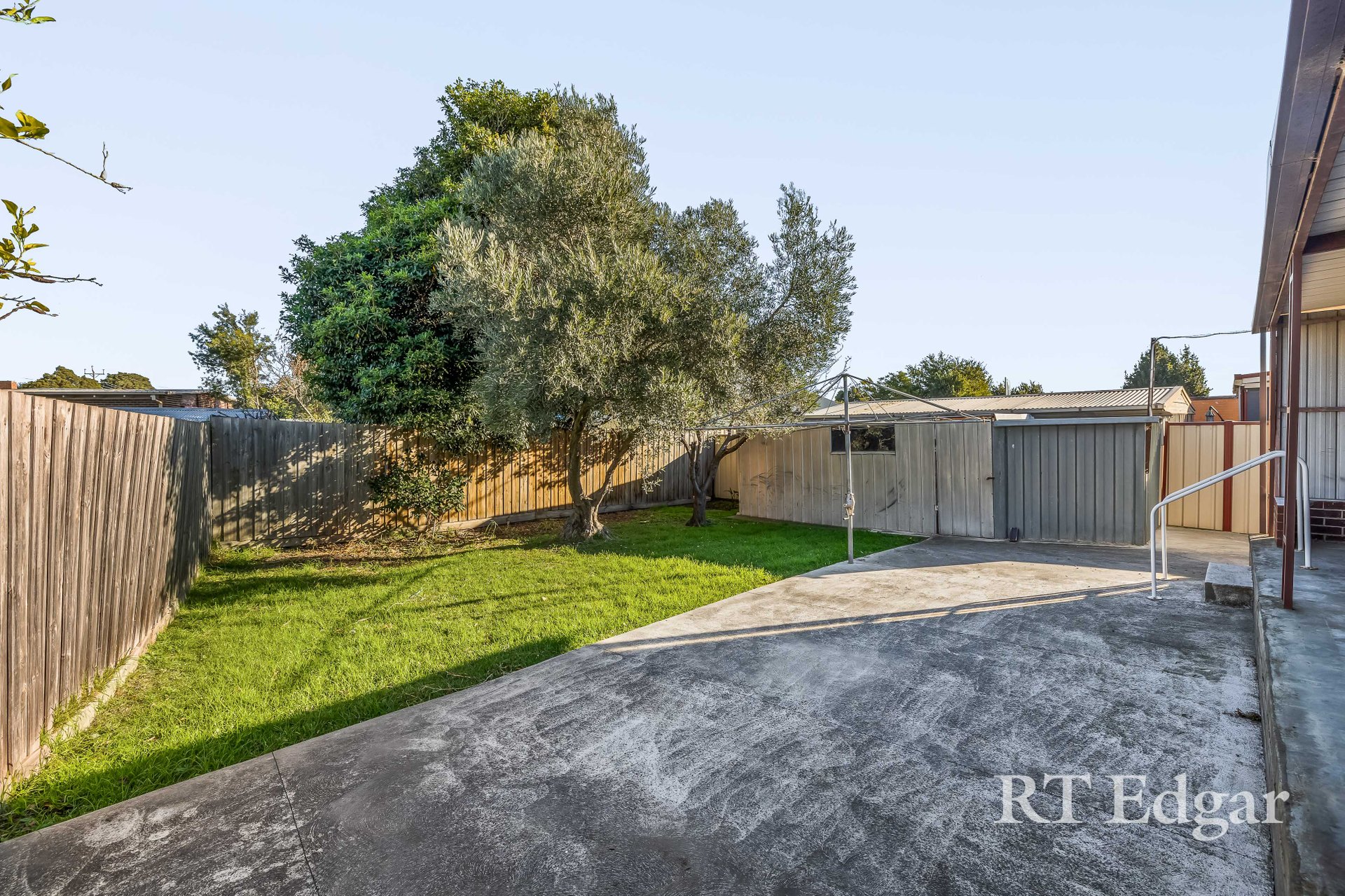 Property Gallery Thumbnail 9
