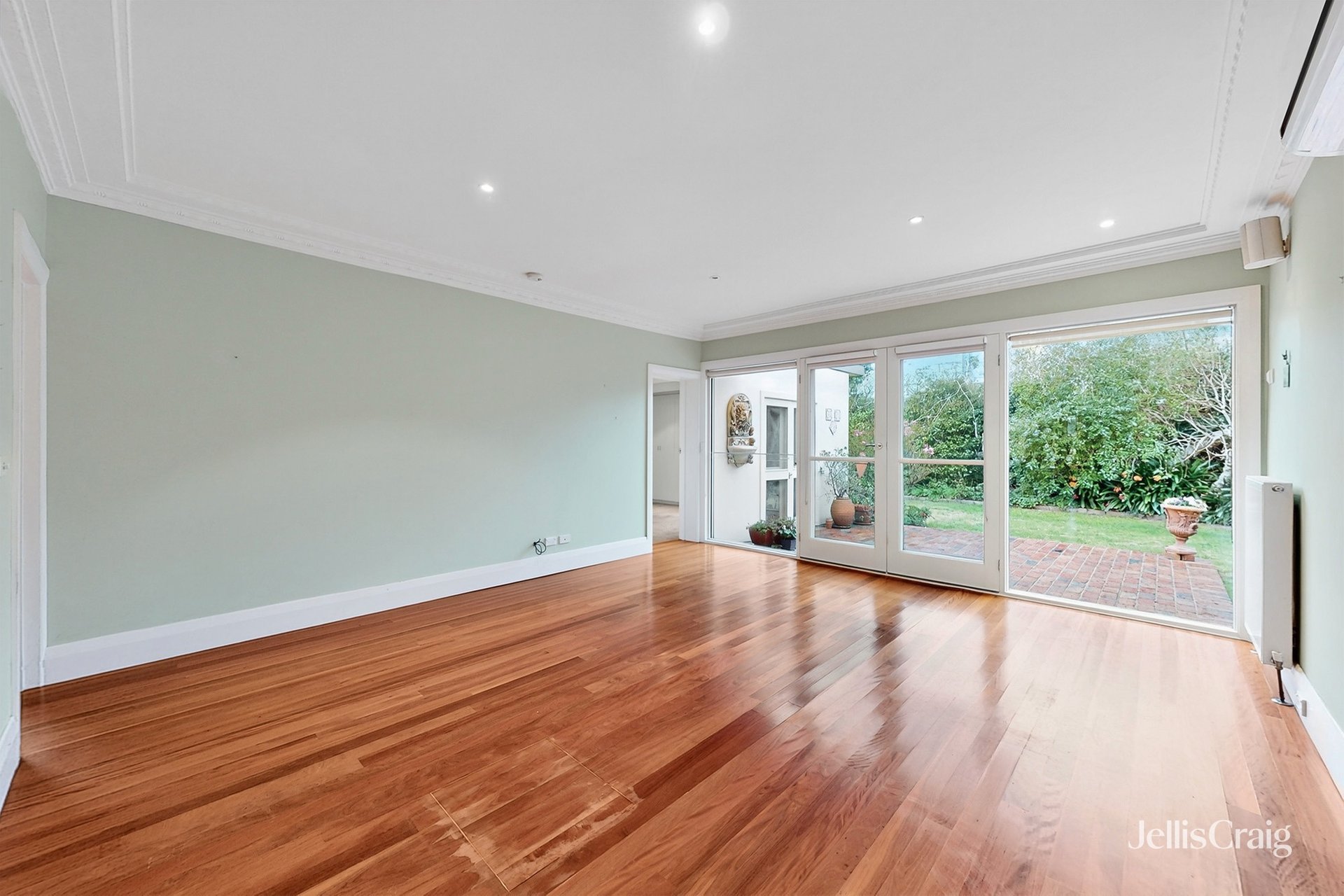 37 Kinane Street, Brighton image 2