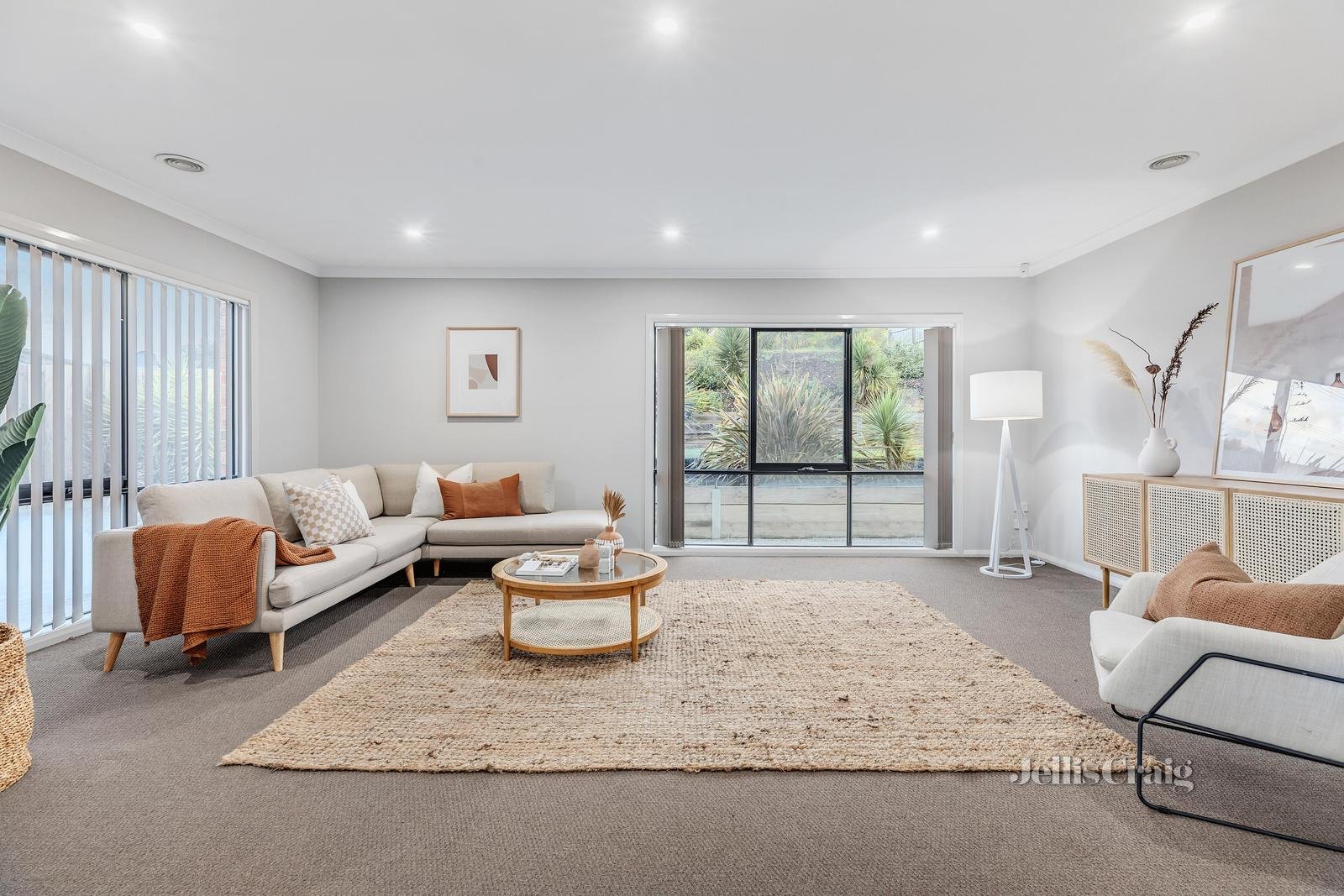 37 Kingfisher Drive, Diamond Creek image 2
