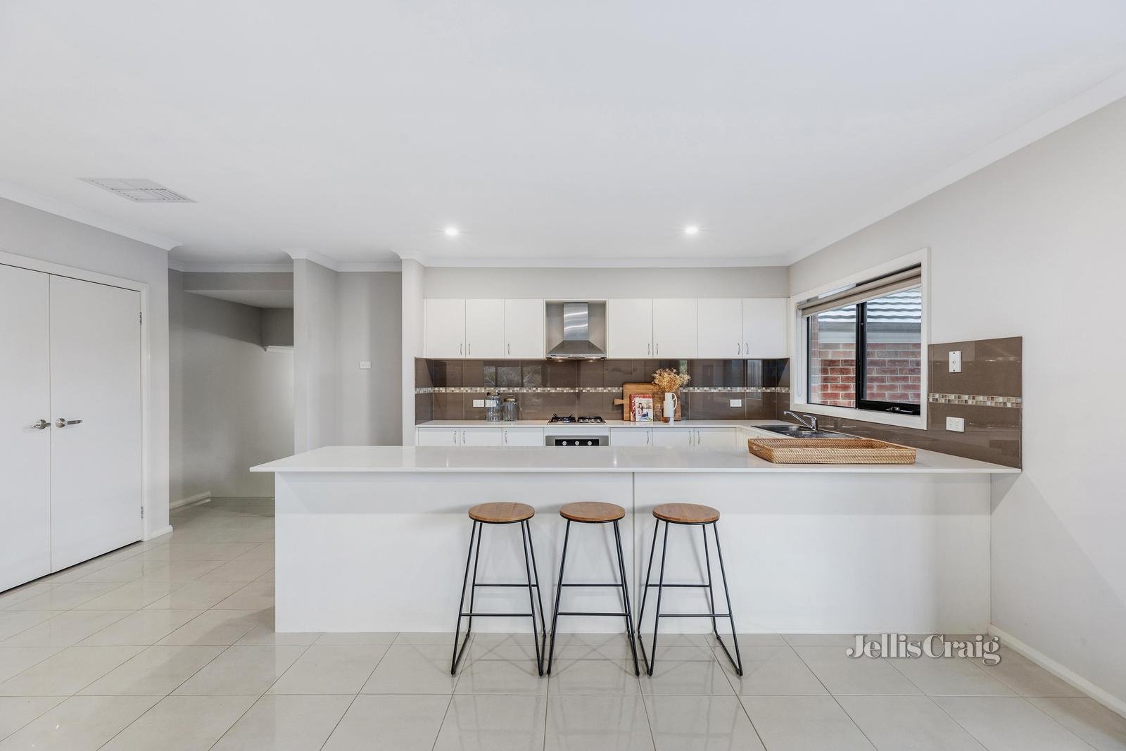 37 Kingfisher Drive, Diamond Creek image 3