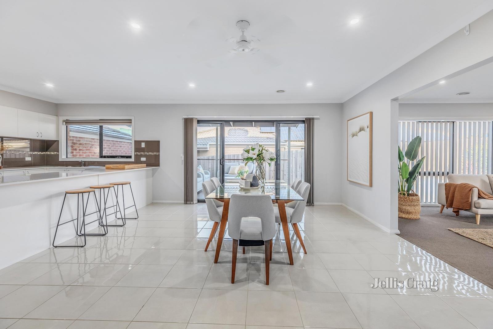 37 Kingfisher Drive, Diamond Creek image 5