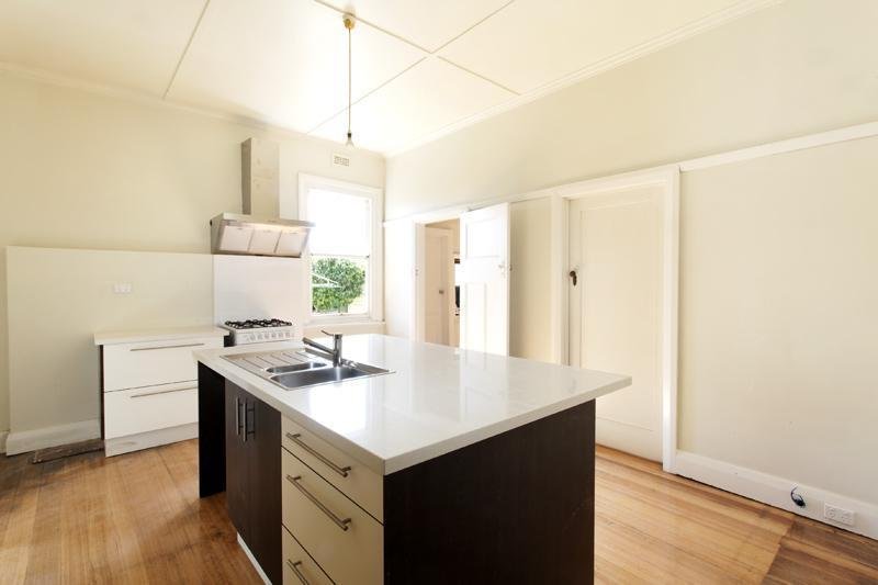 Property Gallery Thumbnail 3