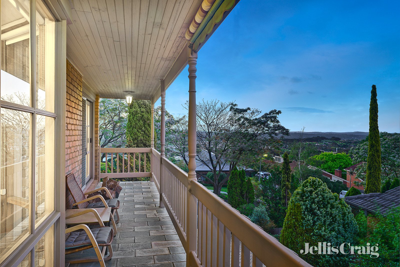 37 Kirkford Drive, Mooroolbark image 9