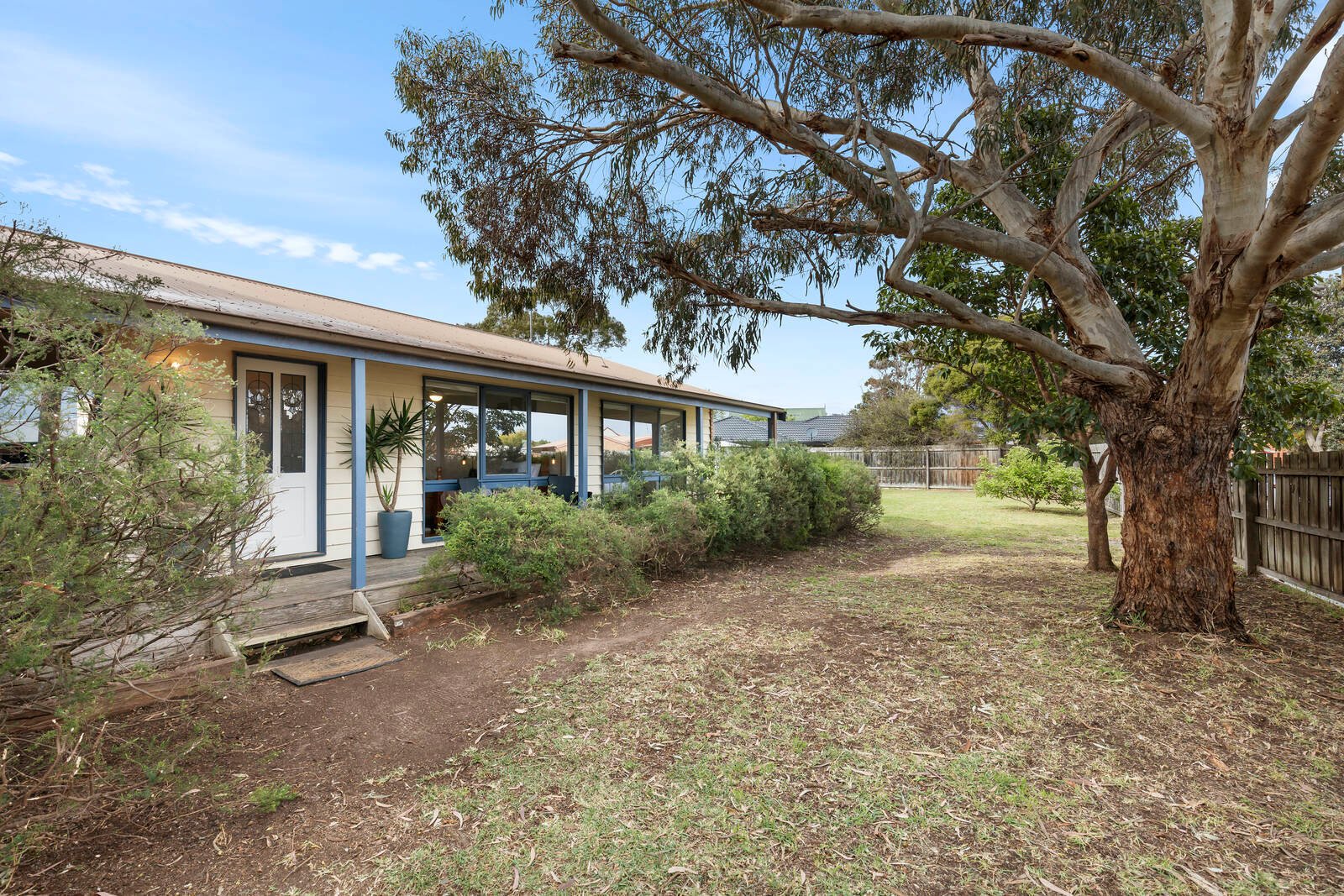 Property Gallery Thumbnail 9