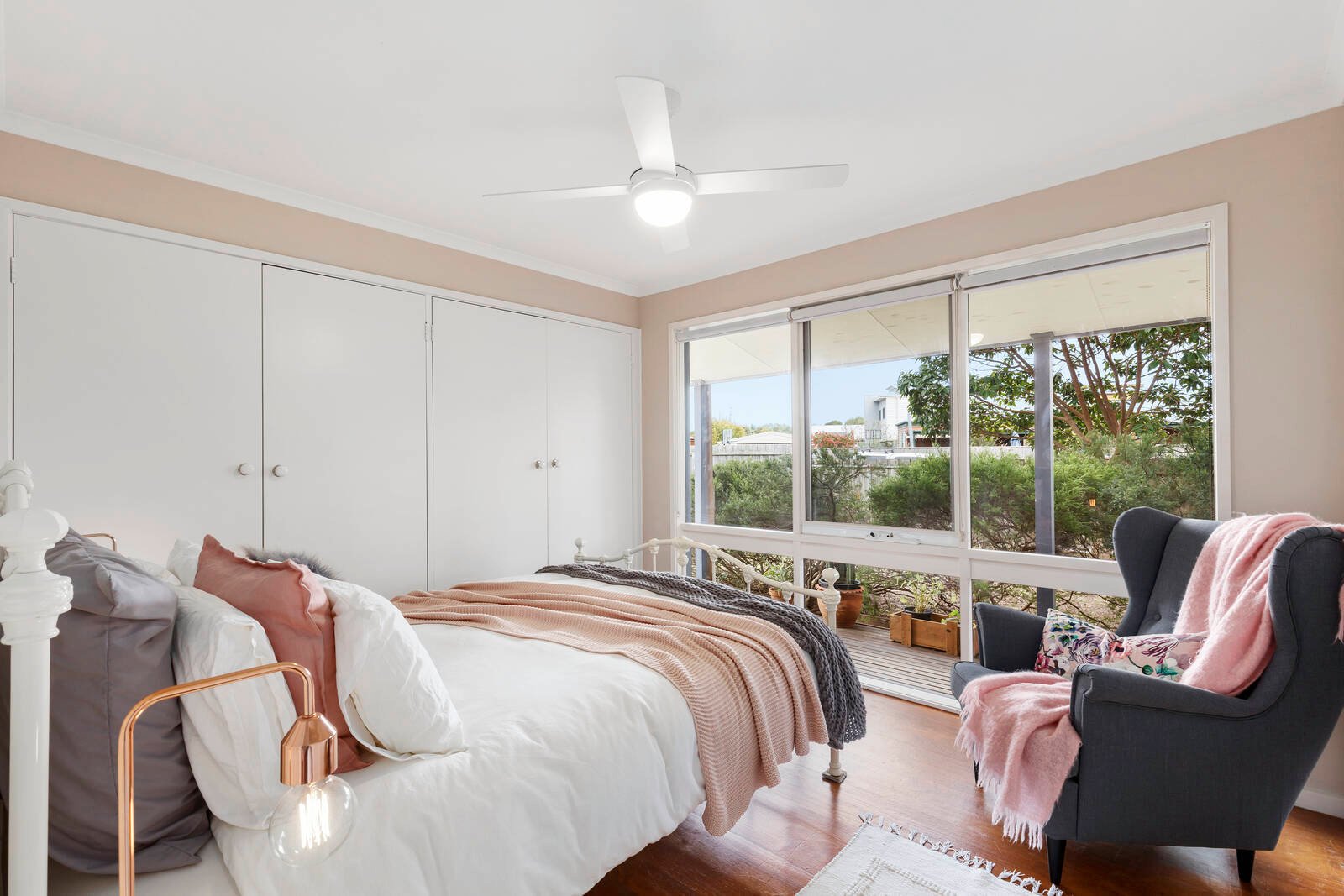 Property Gallery Thumbnail 12