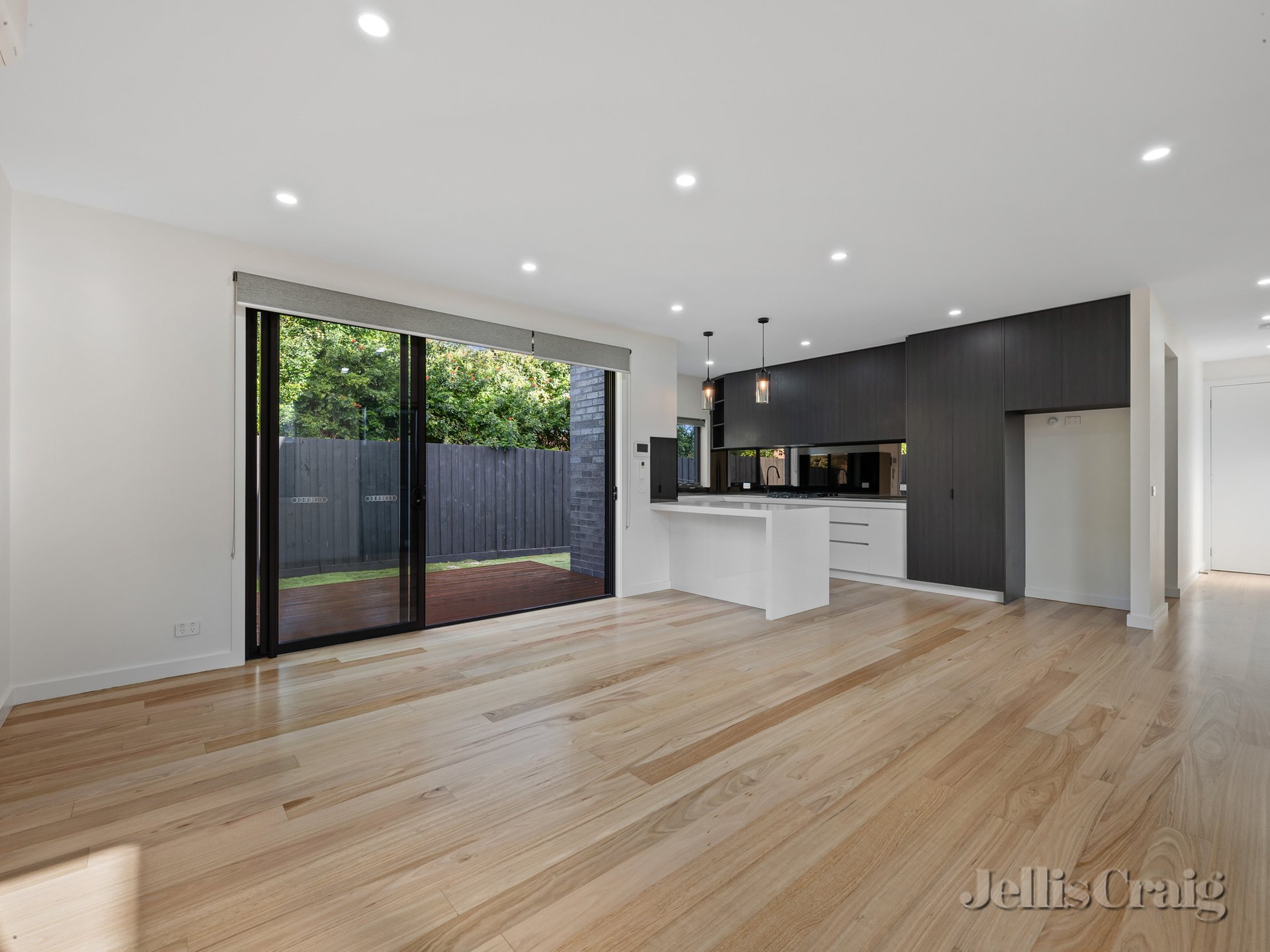 3/7 Lae Street, Heidelberg West image 3