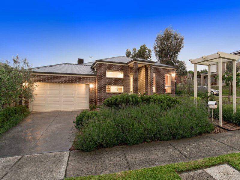 37 Larbert Road, Mooroolbark image 1