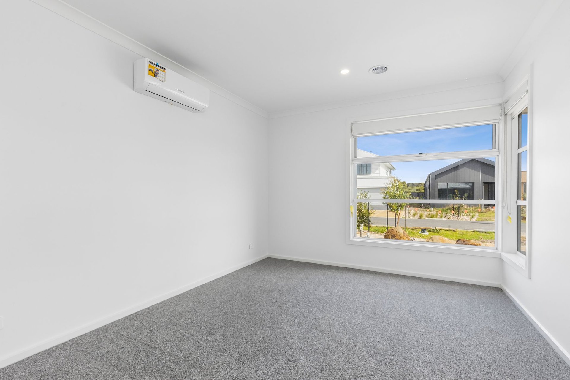 Property Gallery Thumbnail 6