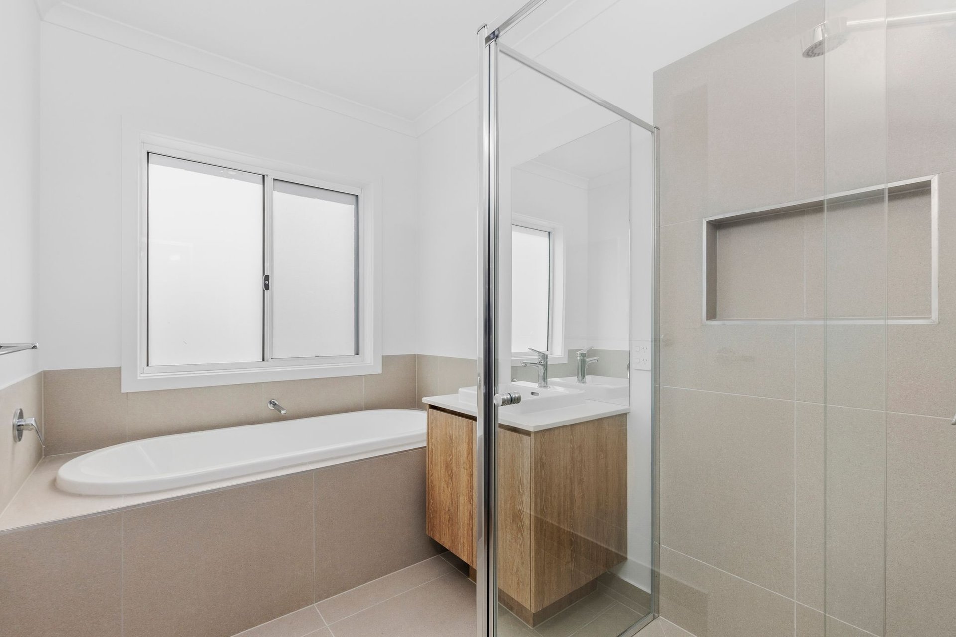 Property Gallery Thumbnail 7