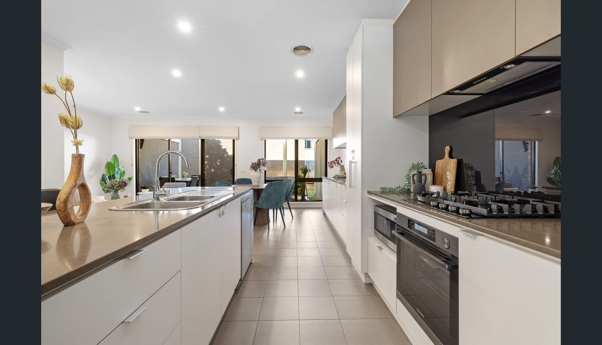 37 Lords Avenue, Mulgrave image 6