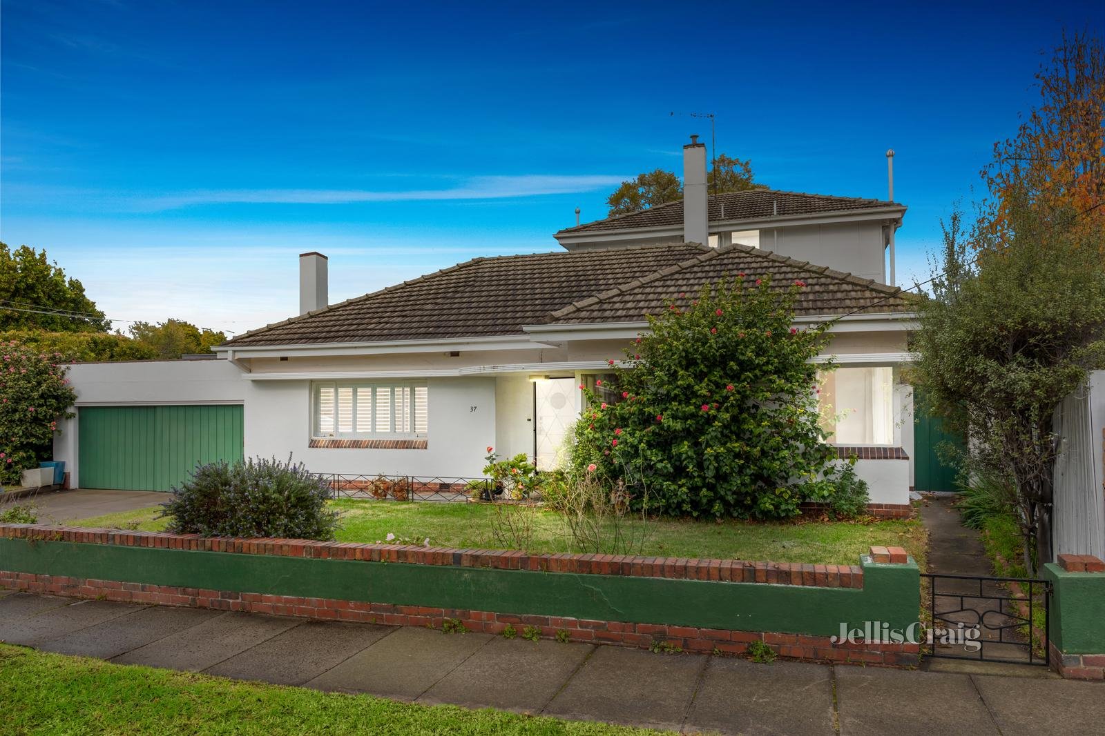 37 Ludbrook Avenue, Caulfield South image 1