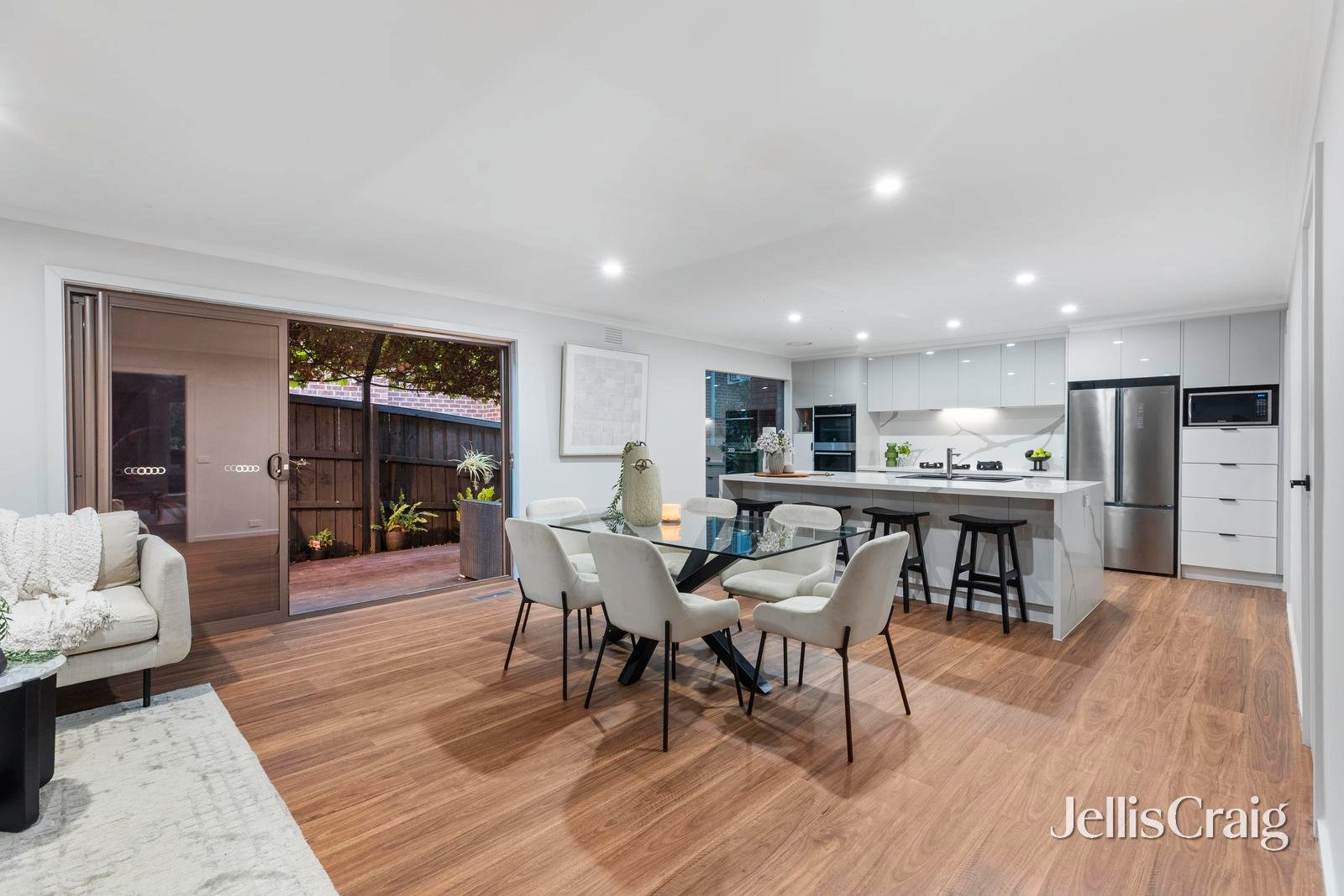 37 Margot Avenue, Doncaster image 7