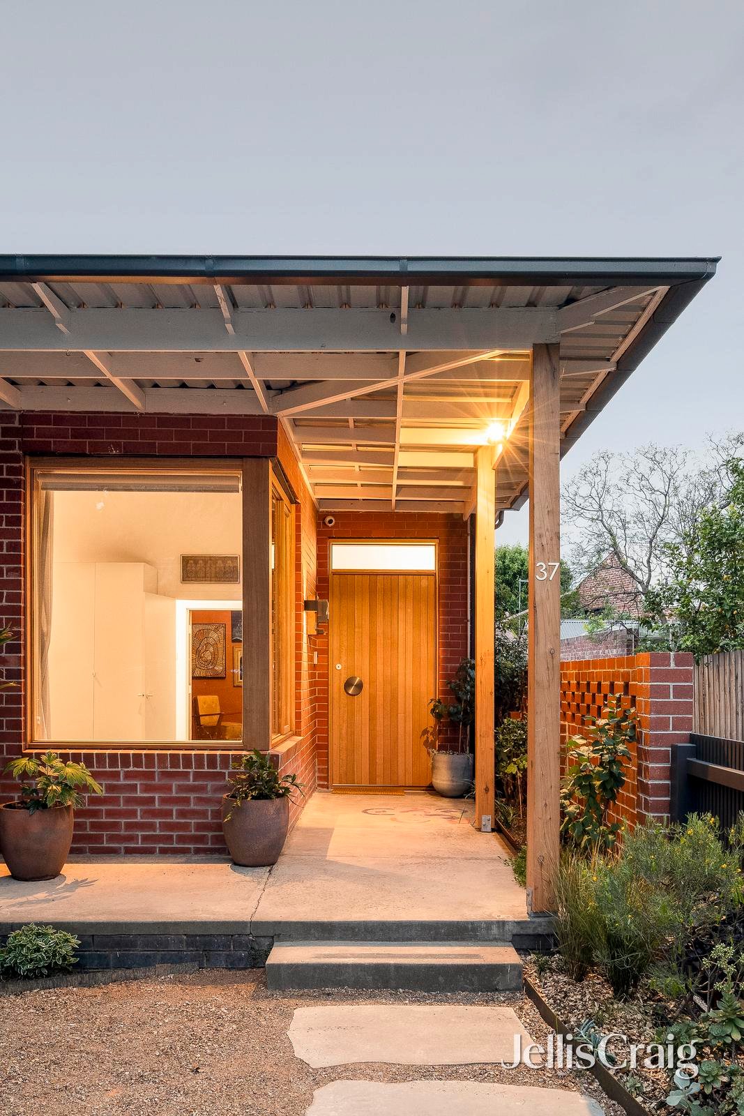 37 Mccracken Avenue, Northcote image 2