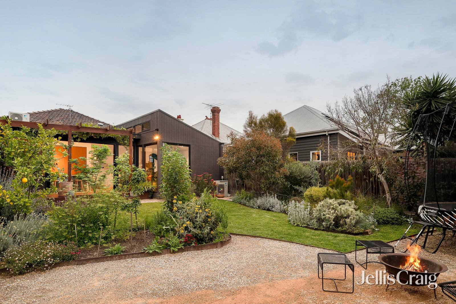 37 Mccracken Avenue, Northcote image 8