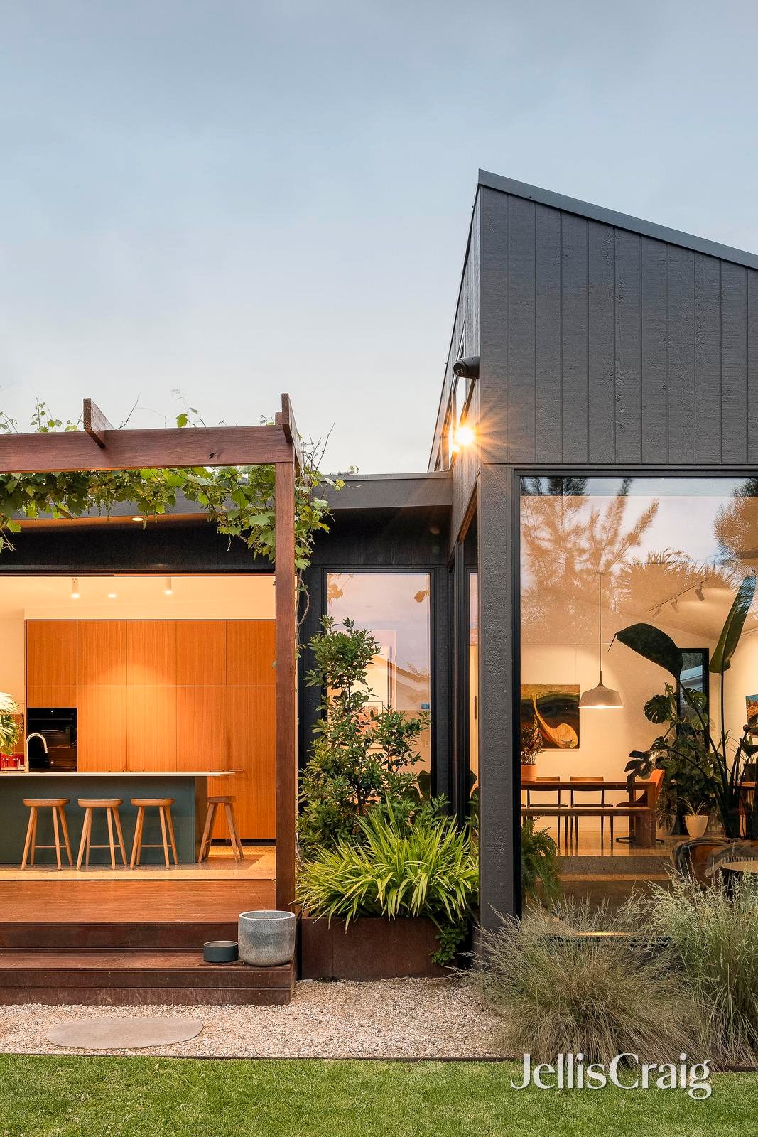 37 Mccracken Avenue, Northcote image 10