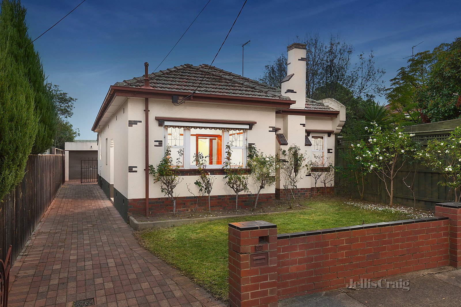 37 McPhail Street, Essendon image 1