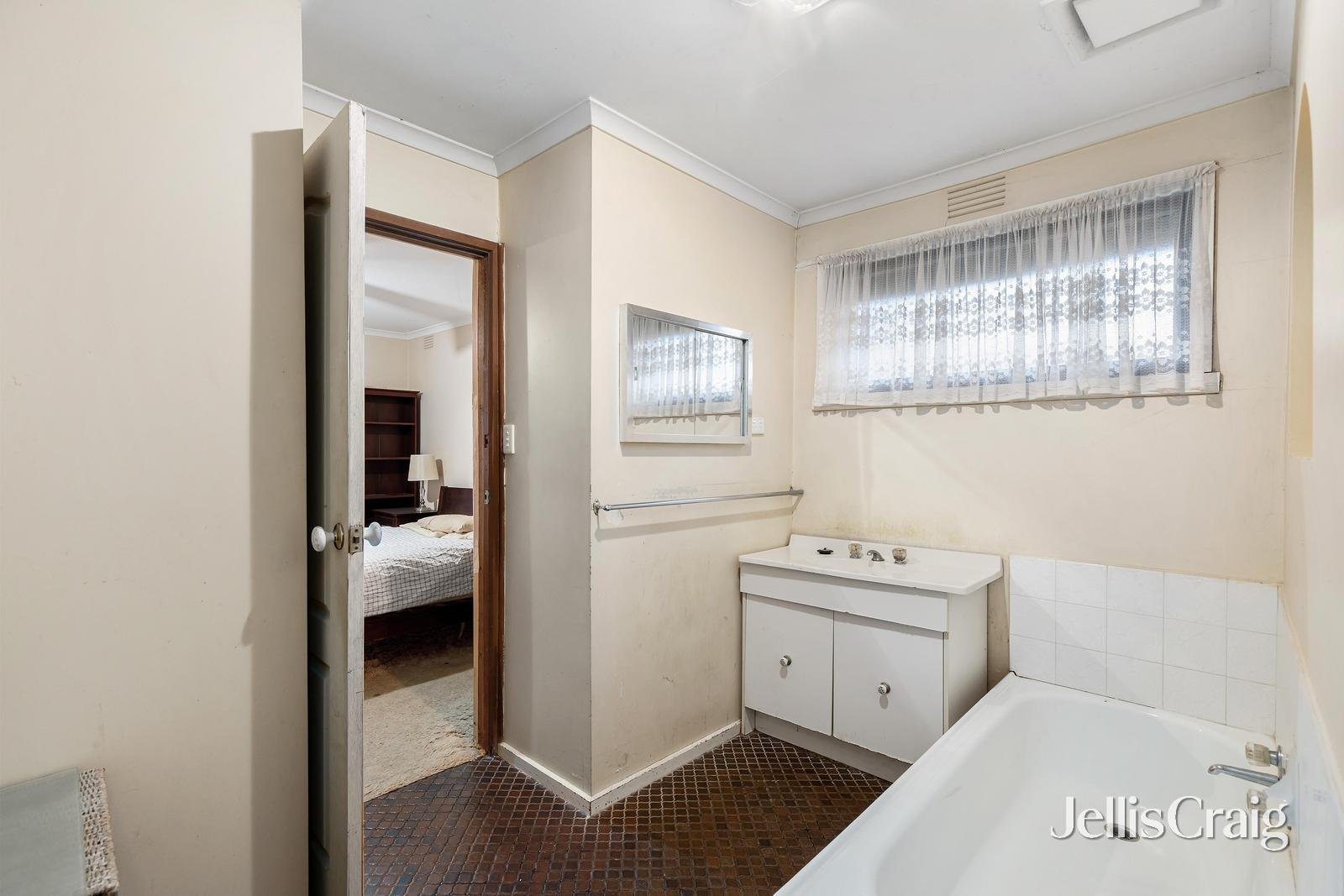 37 Milton Parade, Bundoora image 11