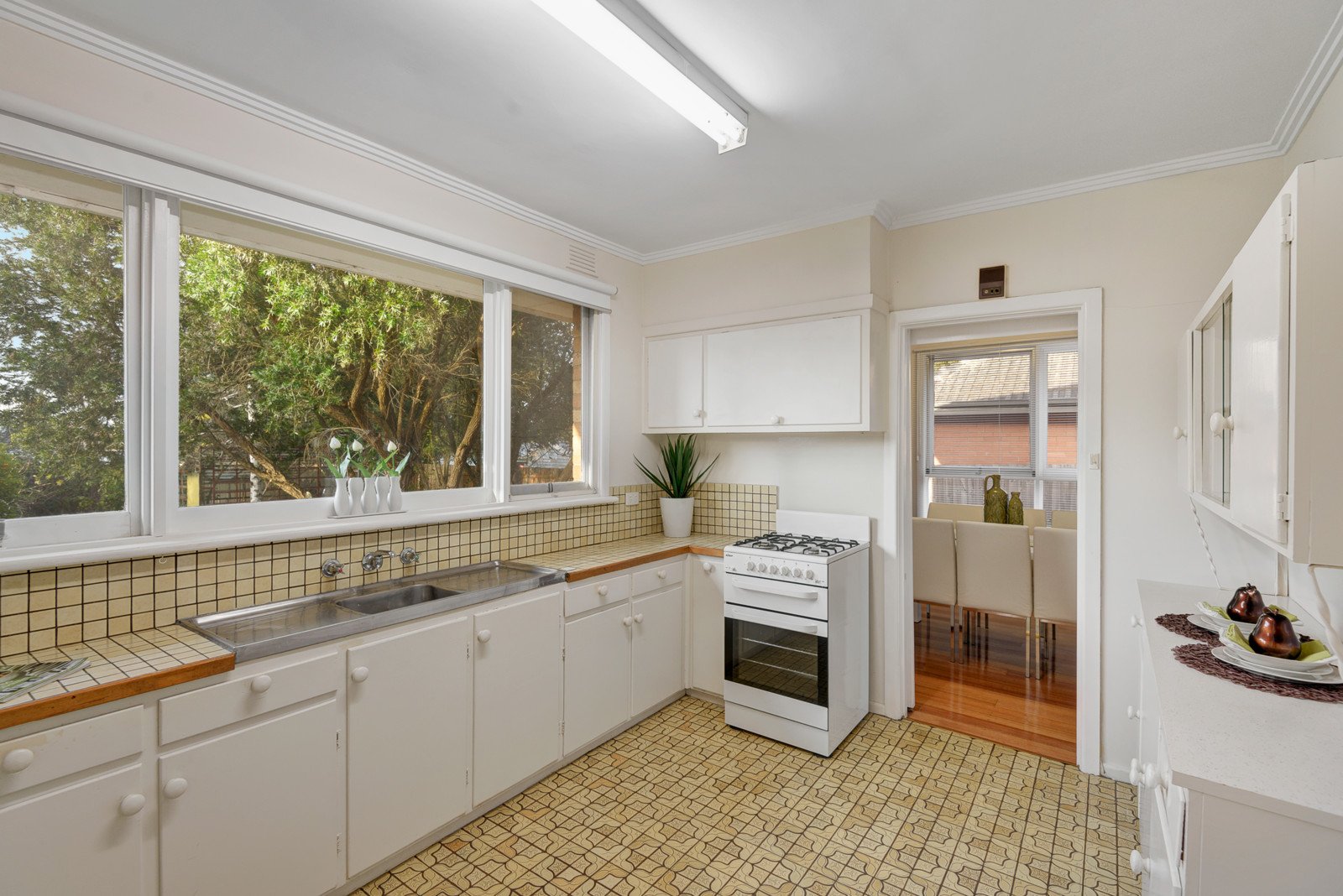 37 Norma Road, Forest Hill image 2