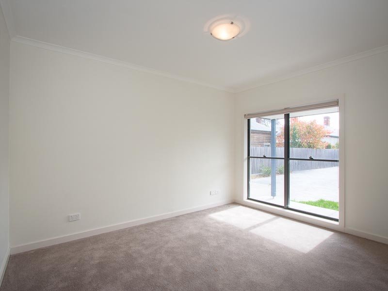3/7 Pohlman Street, Kyneton image 6