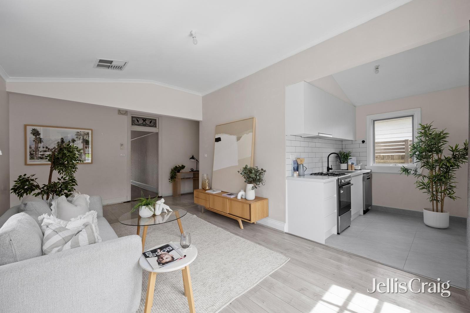 37 Railway Place, Williamstown image 3
