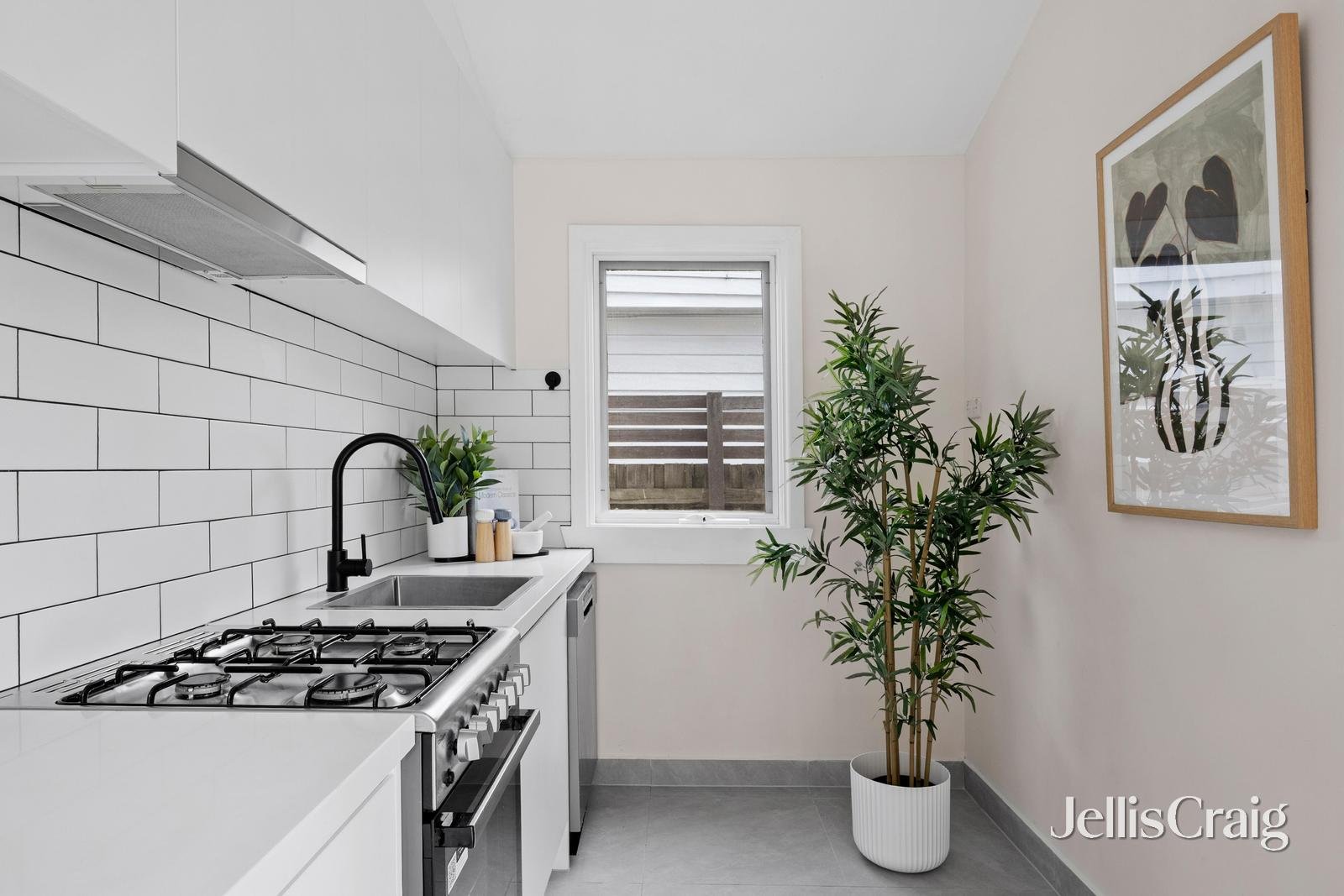 37 Railway Place, Williamstown image 4