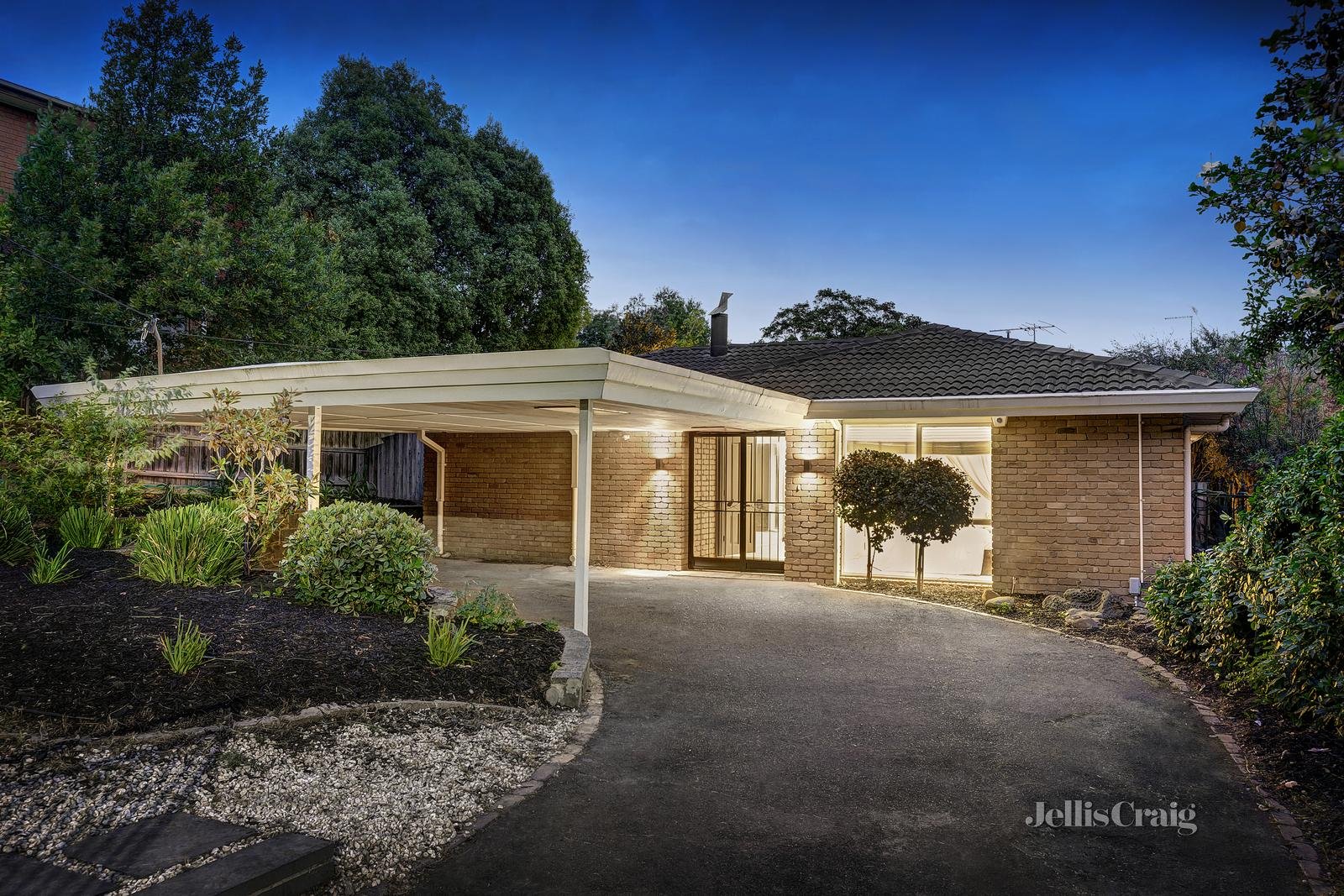 37 Rathmullen Quadrant, Doncaster image 1