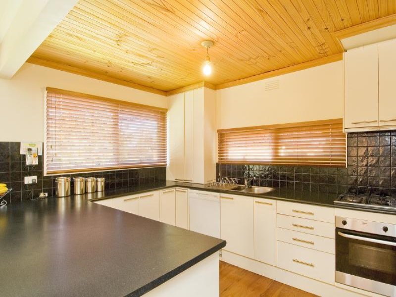 37 Reigate Road, Highton image 2