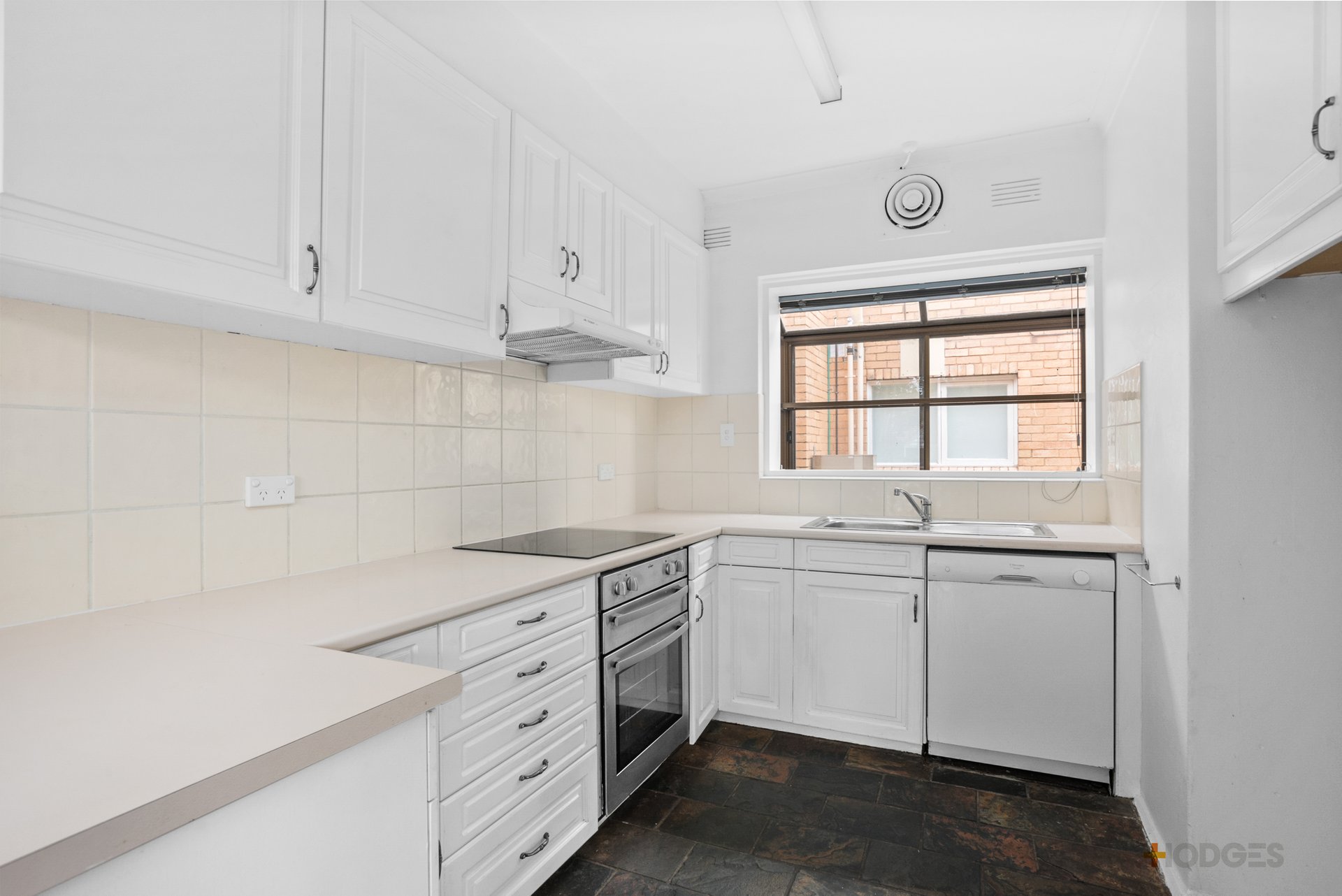 3/7 Rogers Street Mentone