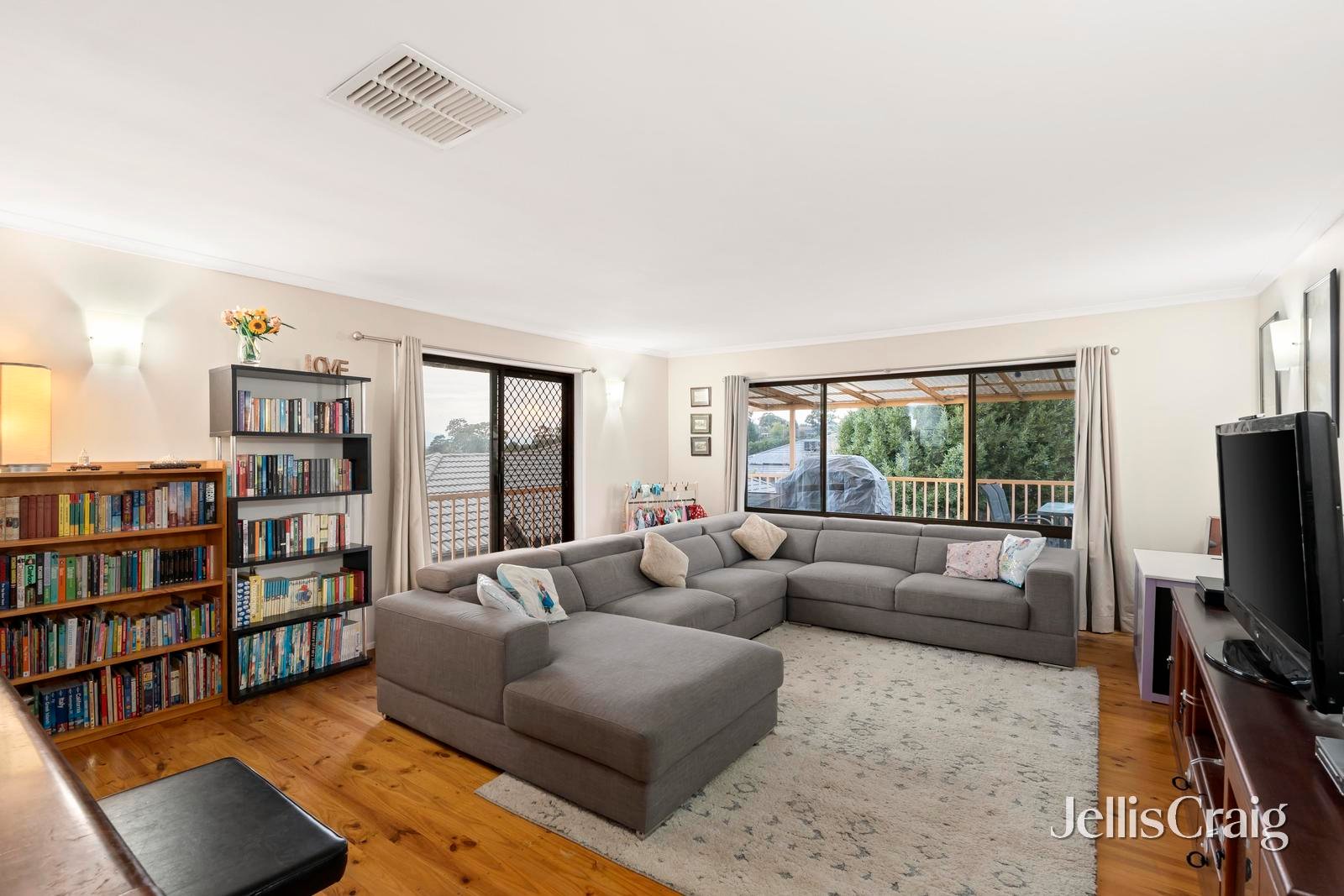 37 Rolling Hills Road, Chirnside&nbsp;Park image 2