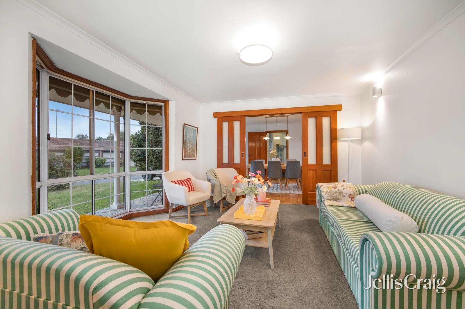 37 Rowan Parade, Wendouree image 2