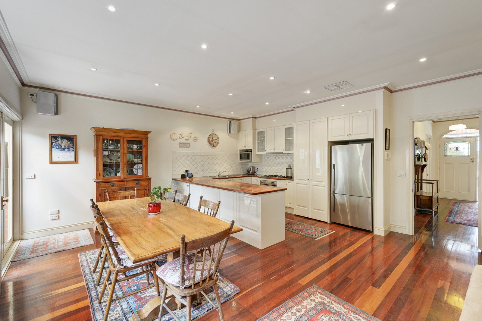 37 Shepherd Street, Surrey Hills image 3