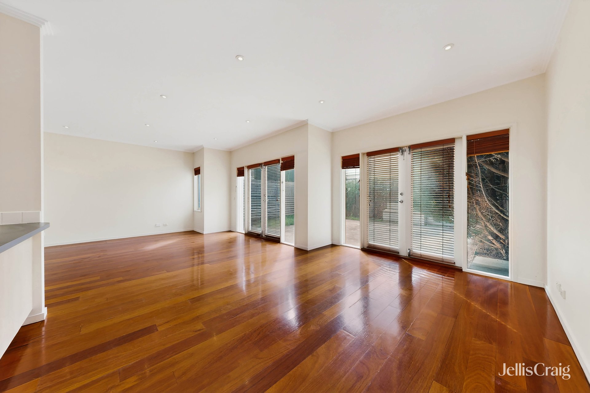 37 Sherbourne Street, Essendon image 4