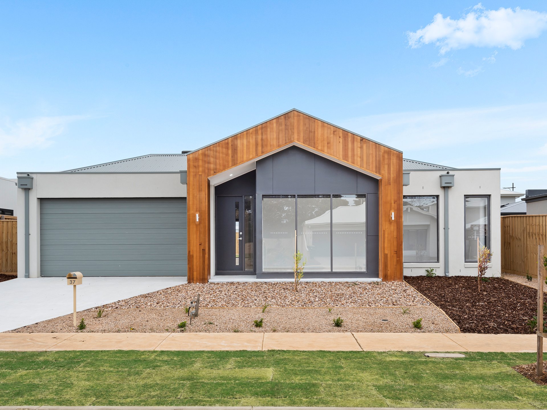 Property Gallery - Main Image