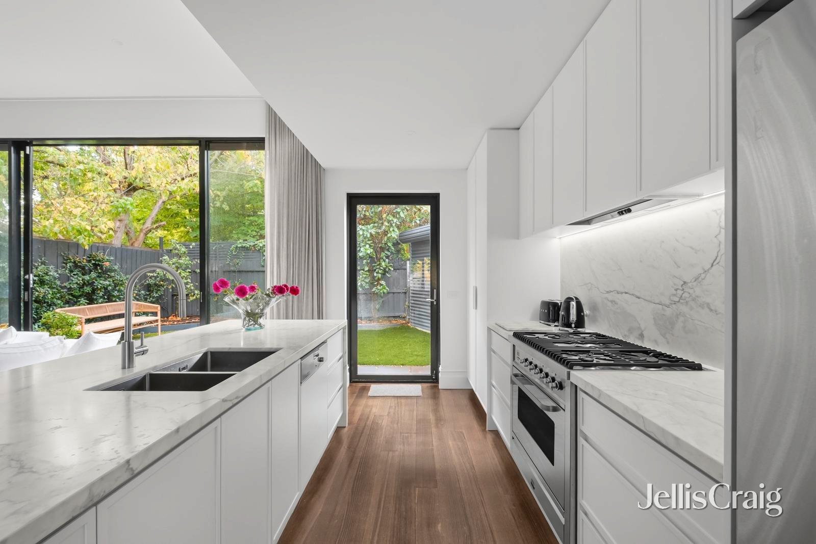 37 Stanhope Street, Armadale image 3