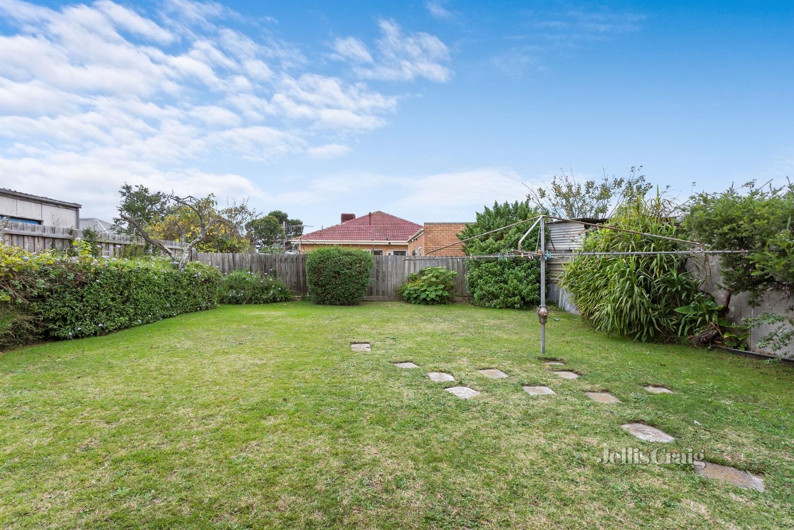 37 Stockdale Avenue, Bentleigh East image 7