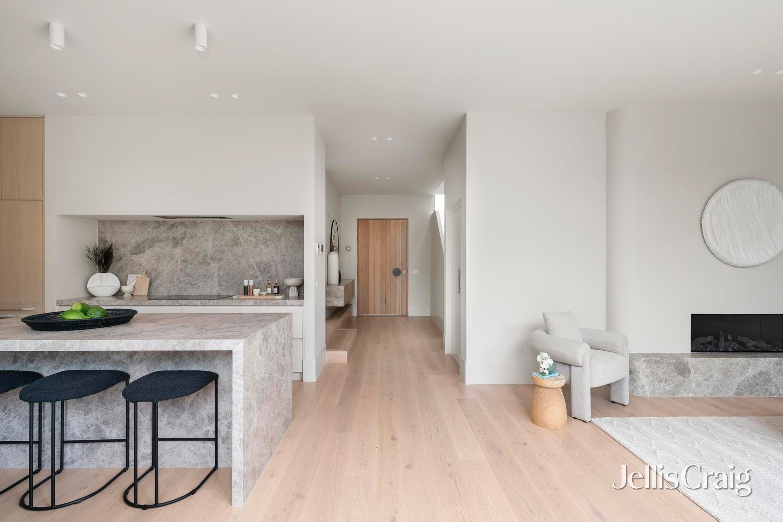 37 Stoke Avenue, Kew image 7